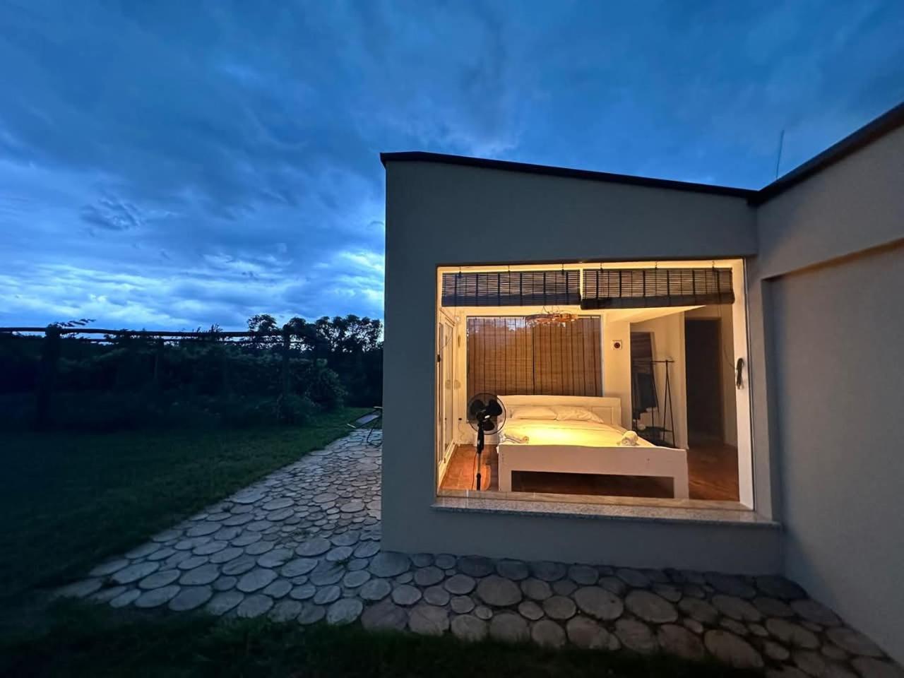 Svetli Raj Pregrada Exterior foto